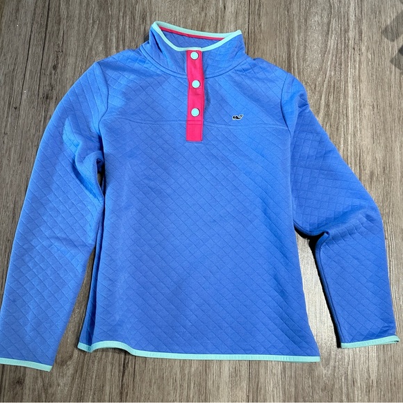 Vineyard Vines Tops - Vineyard Vines button up - Medium NWOT